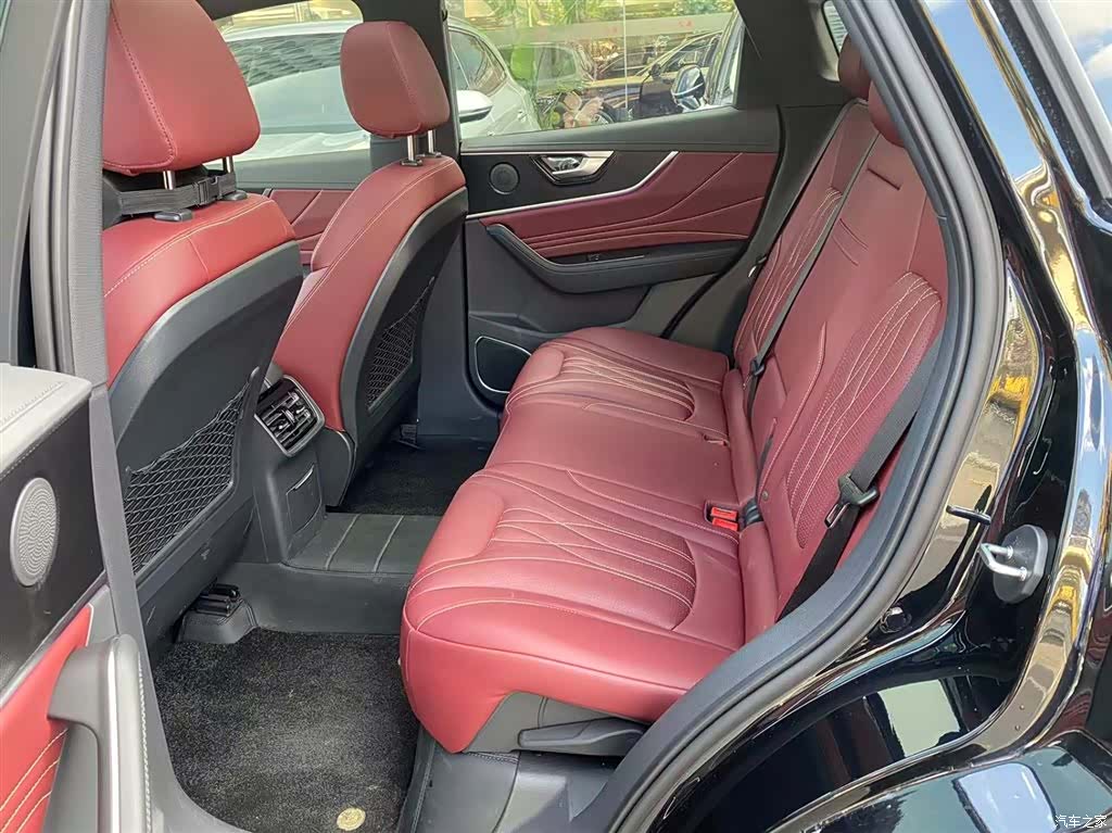 Hongqi HS5, 2025 15