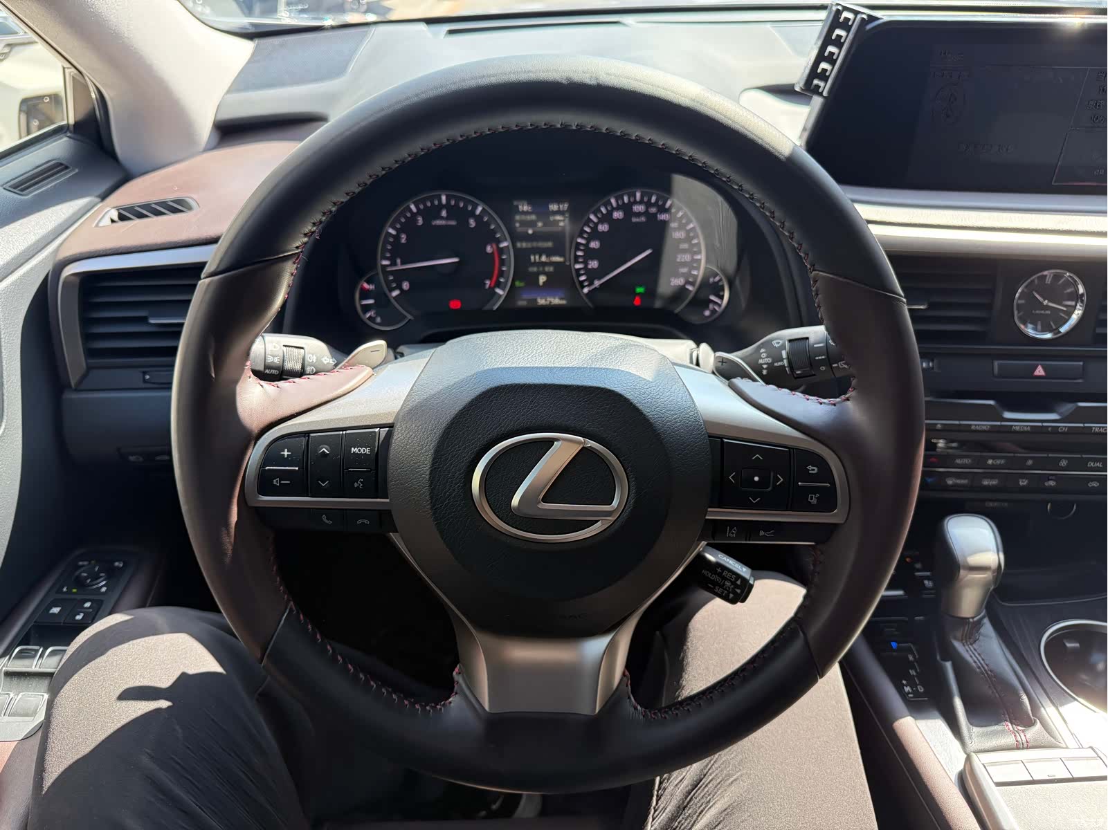 Lexus RX, 2022 10