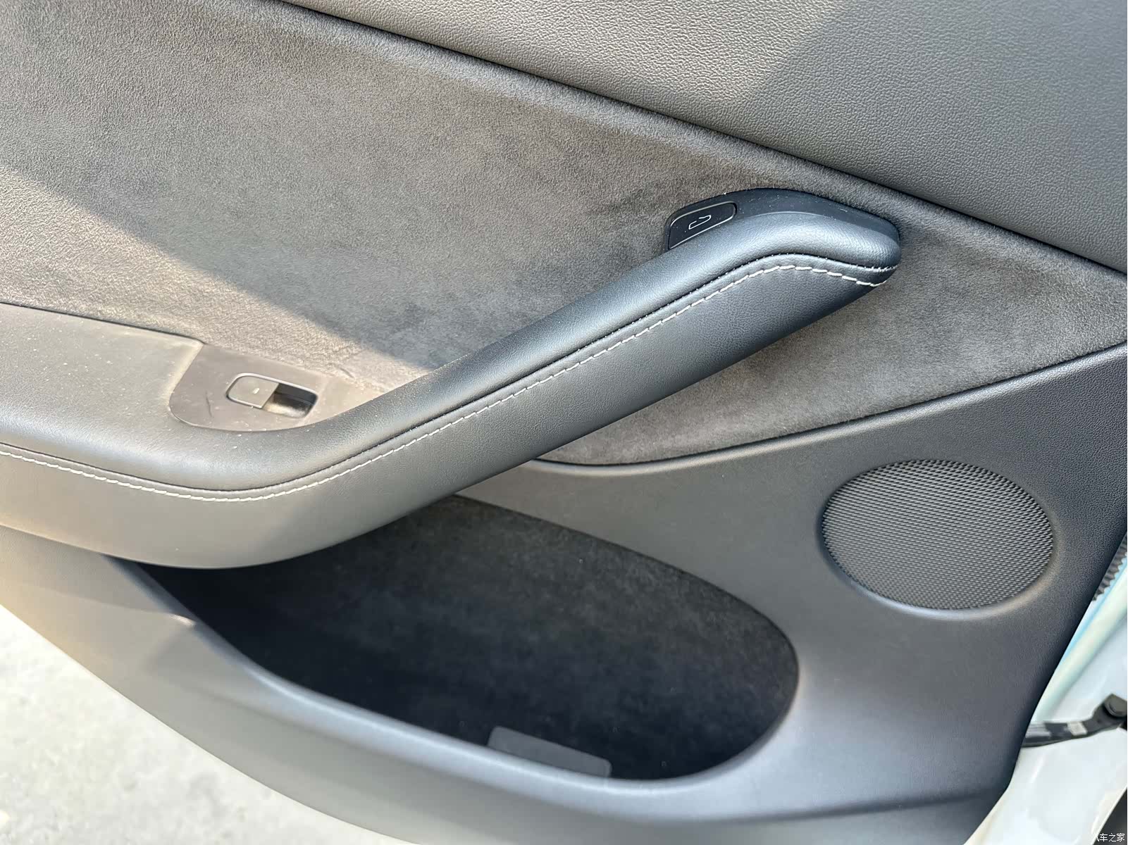 Tesla Model Y, 2022 39