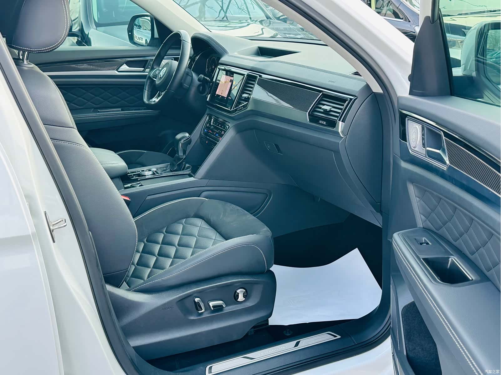 Volkswagen Teramont X, 2020 24