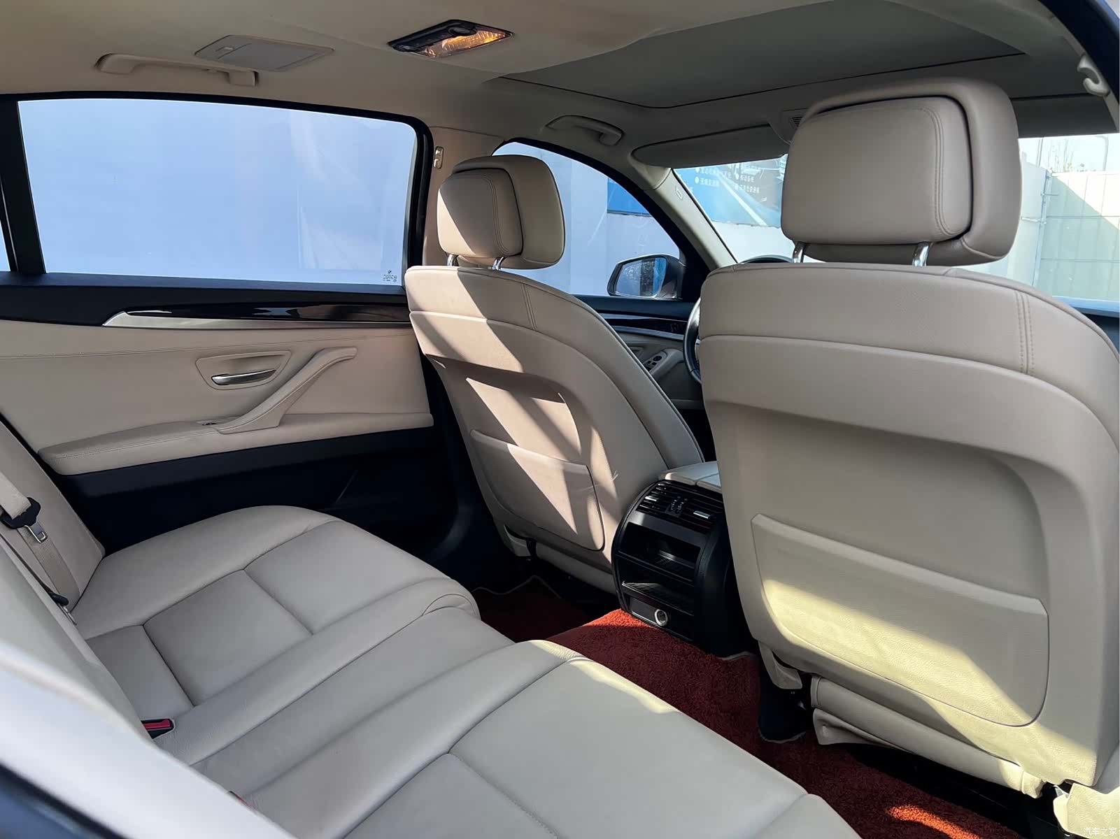 BMW 5 Series, 2012 15