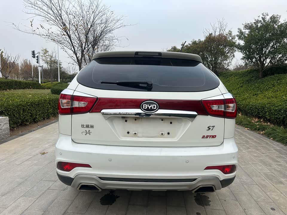 BYD S7