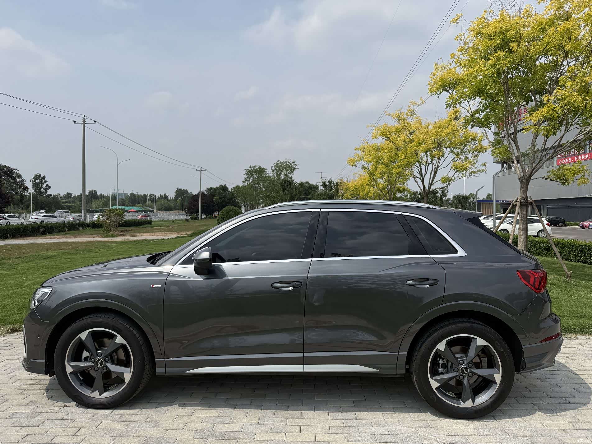 Audi Q3, 2023 3