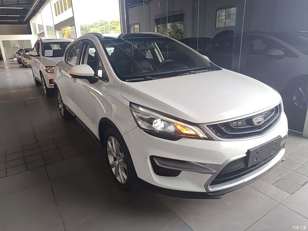 Geely Emgrand, 2017 4