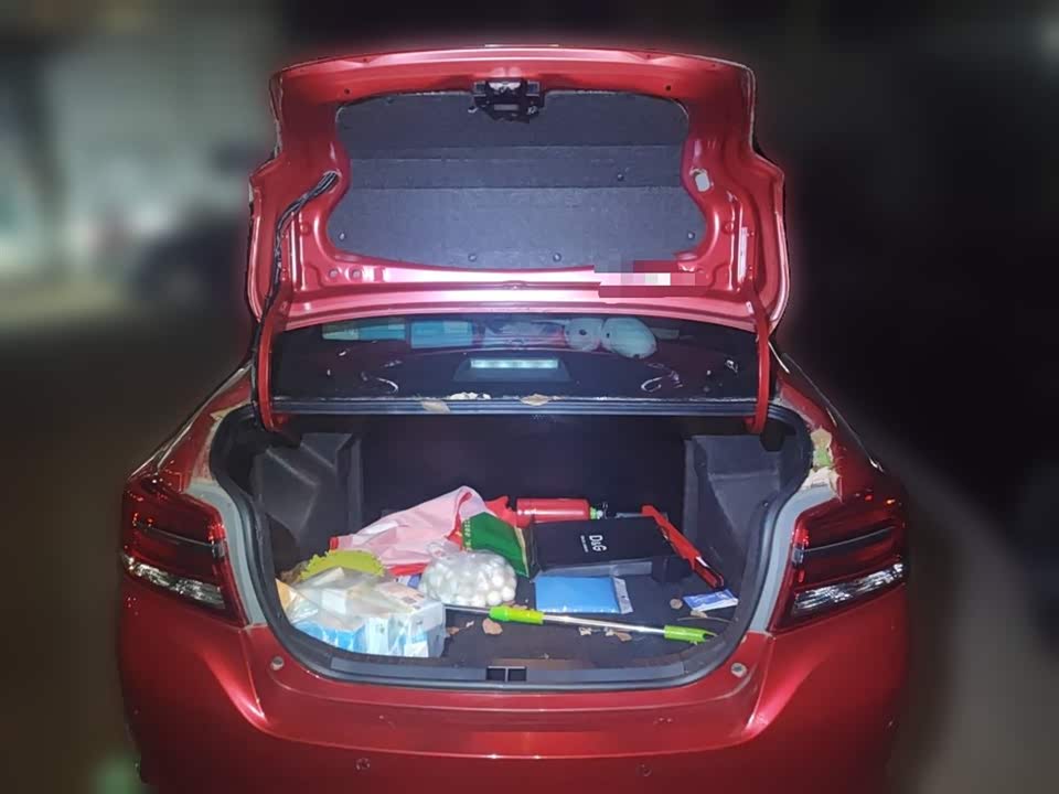 Toyota YARiS L to enjoy