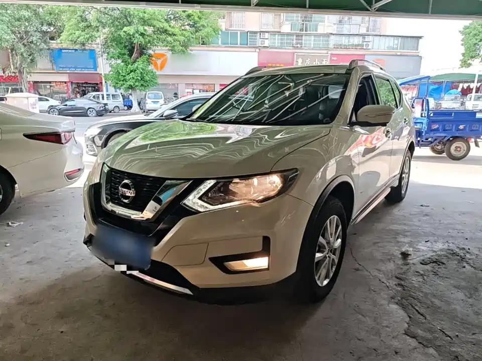 Nissan Qijun