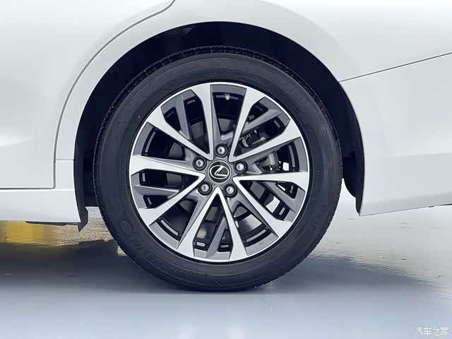 Lexus ES, 2024 16