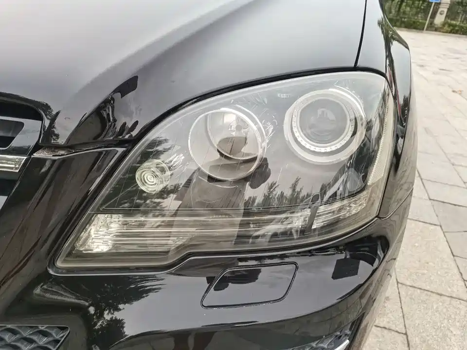 Mercedes-Benz M class