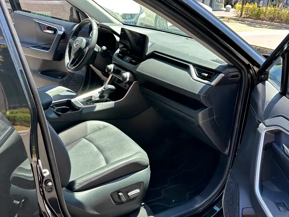 Toyota RAV4 Rongfang