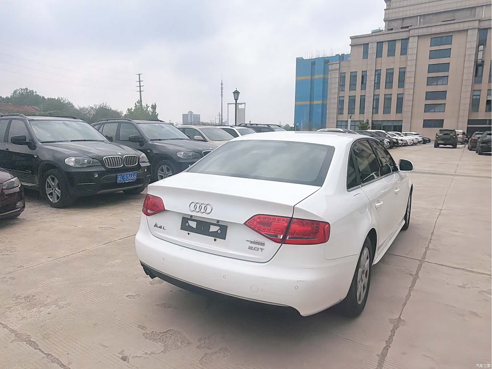 Audi A4L, 2011 6