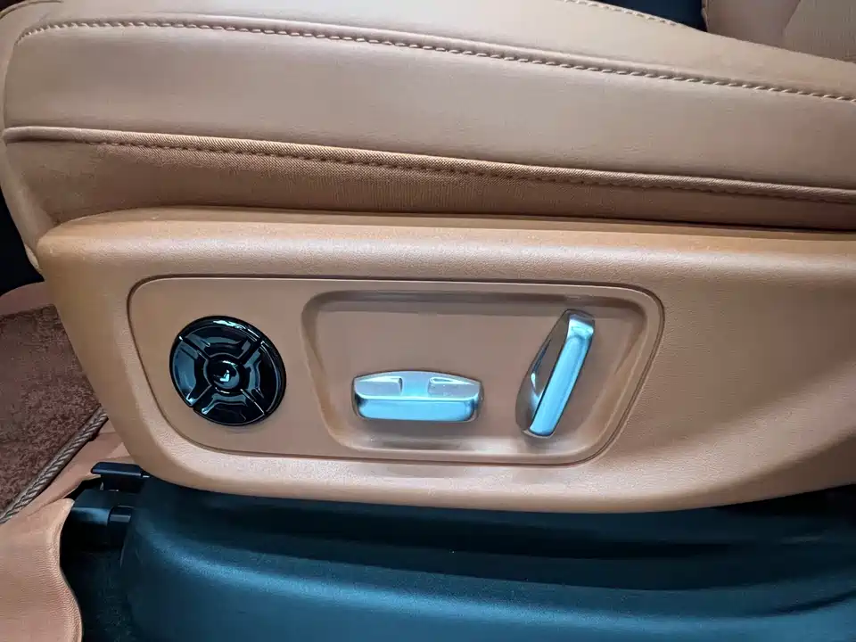 Li Auto Ideal L6