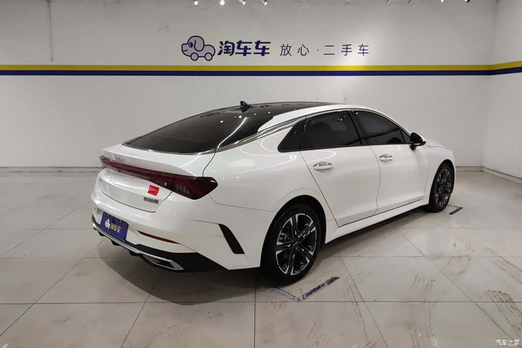 Kia K5, 2023 3