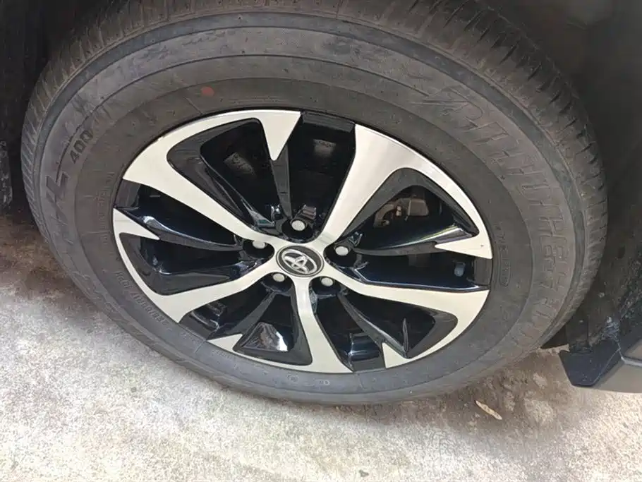 Toyota RAV4 Rongfang