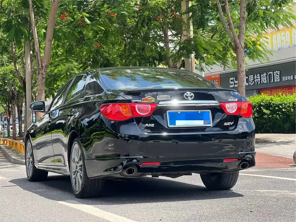 Toyota Reiz Toyota Reiz