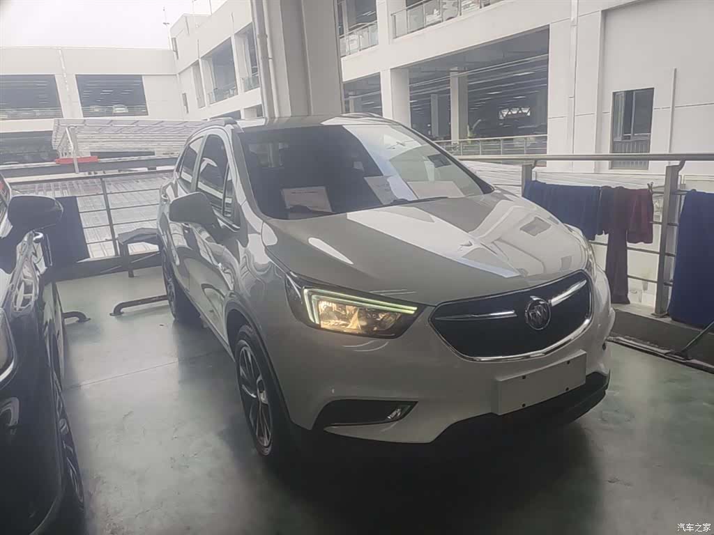 Buick Encore, 2019 4