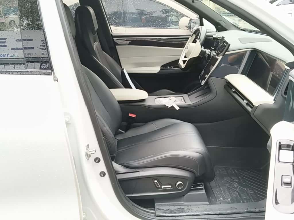 Geely Galaxy L7, 2025 20