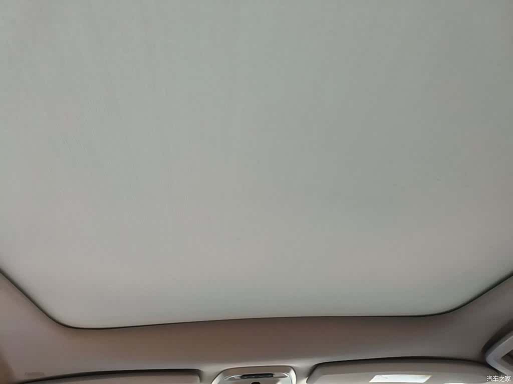Volvo V40, 2019 25
