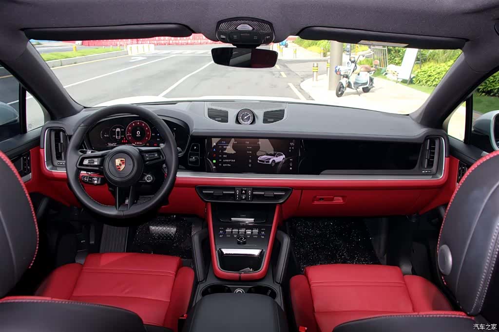 Porsche Cayenne, 2025 11