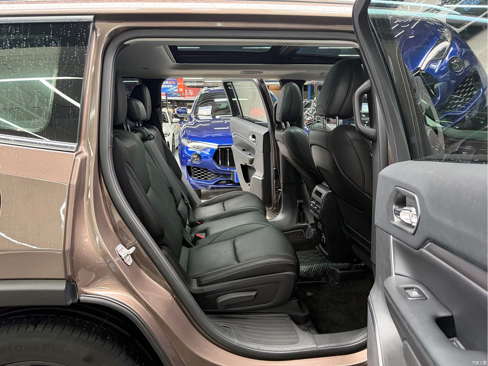 Jeep V, 2019 15