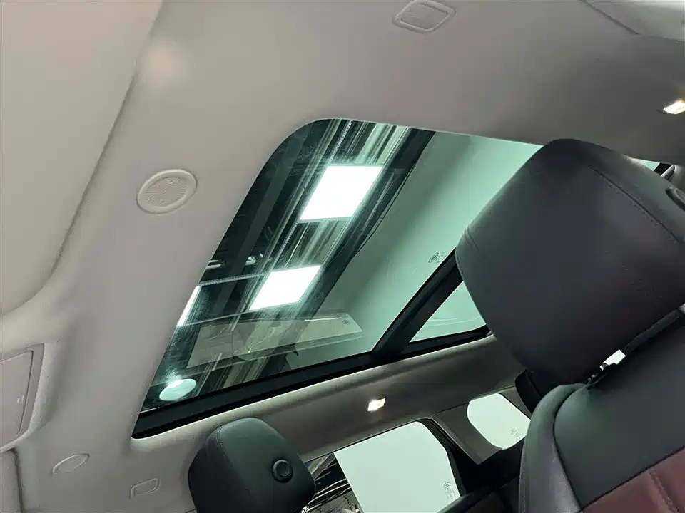 Land Rover Range Rover Aurora