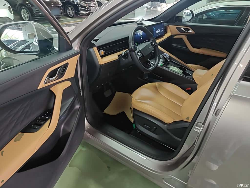 Roewe RX5, 2022 16