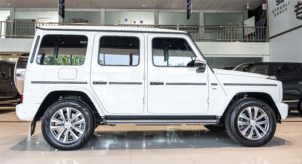 Mercedes-Benz G-Class, 2024 4