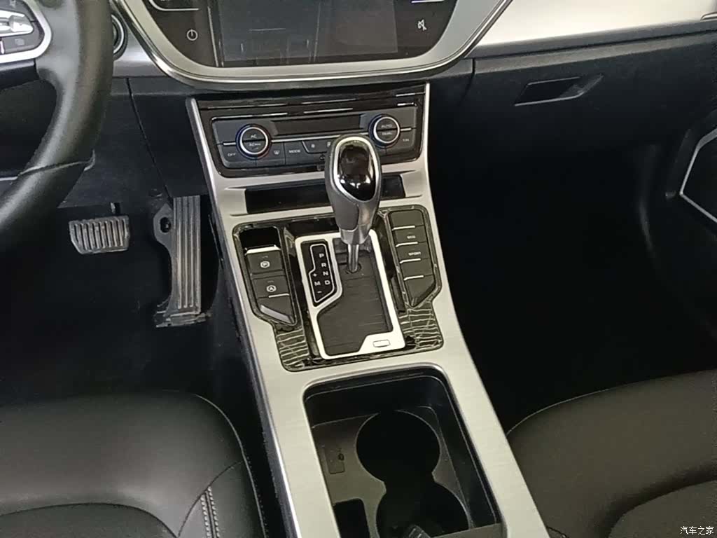Geely Emgrand, 2019 14