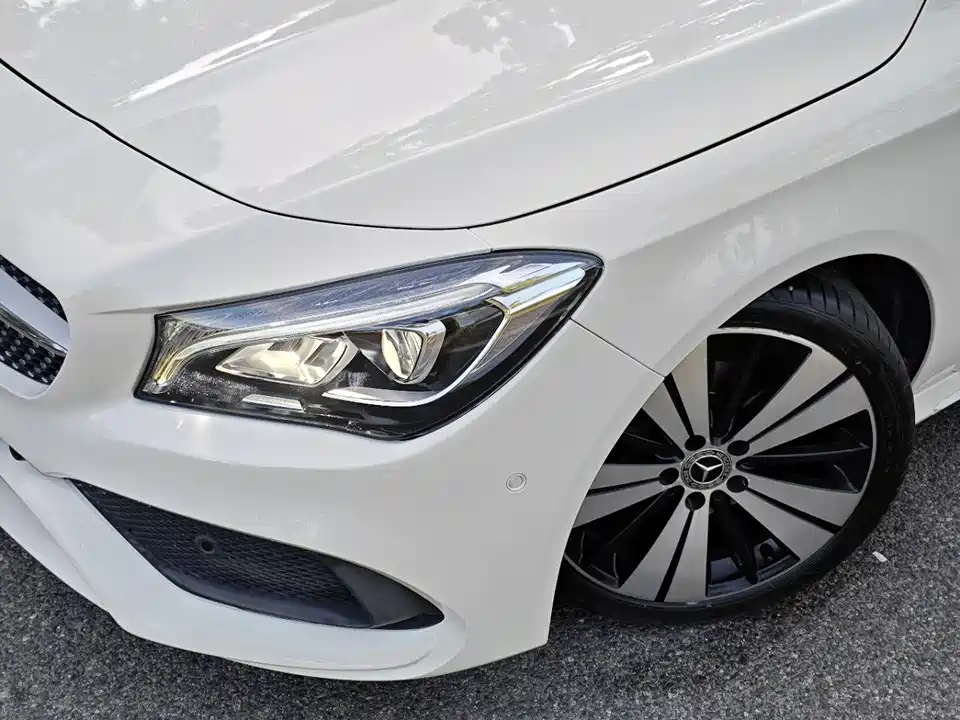 Mercedes-Benz CLA
