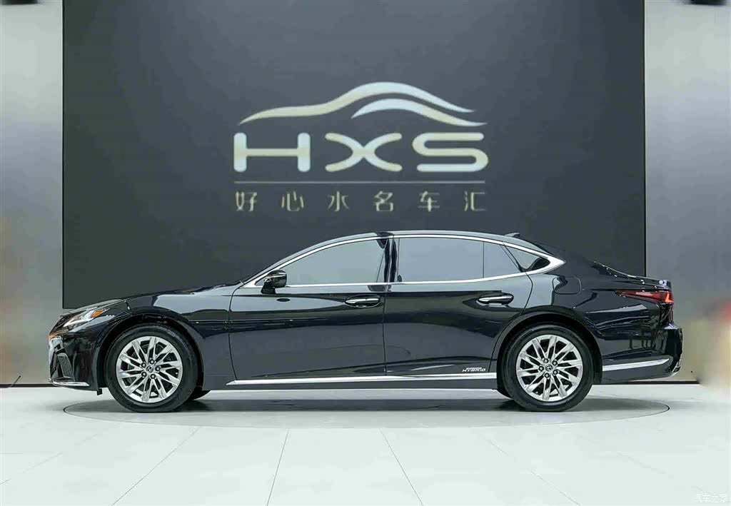 Lexus LS, 2023 3