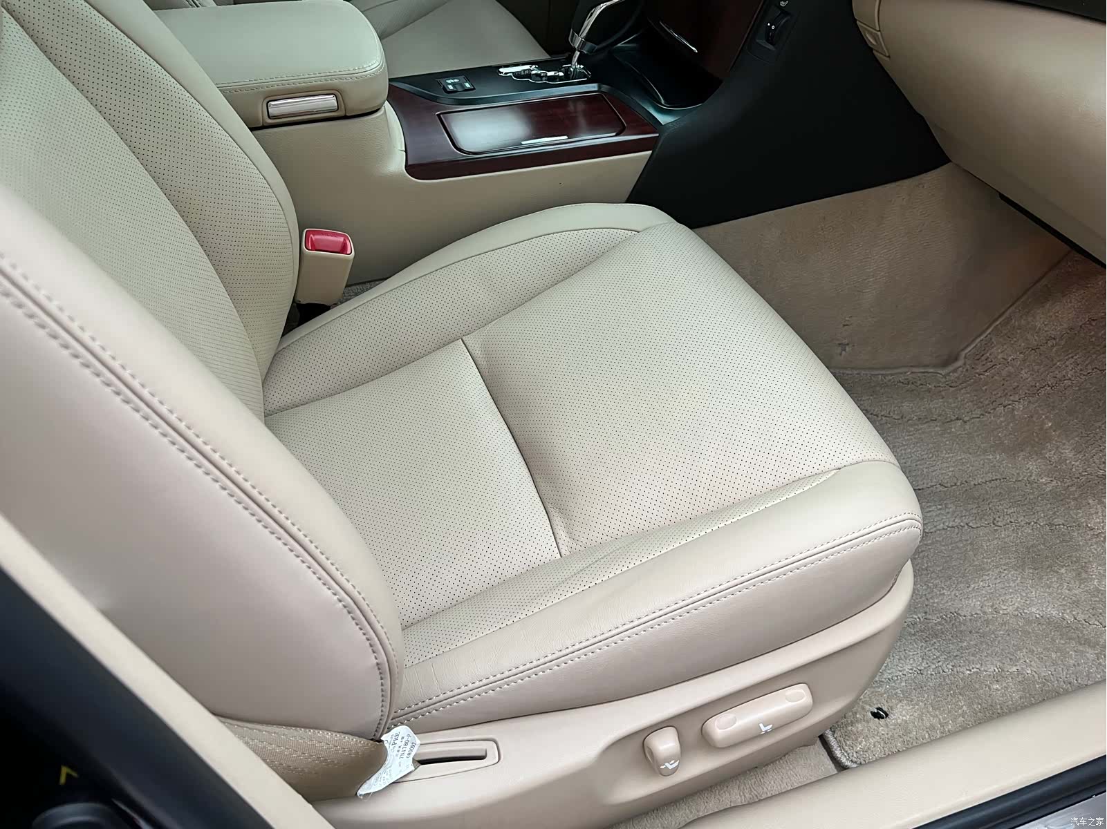 Toyota Crown, 2012 22