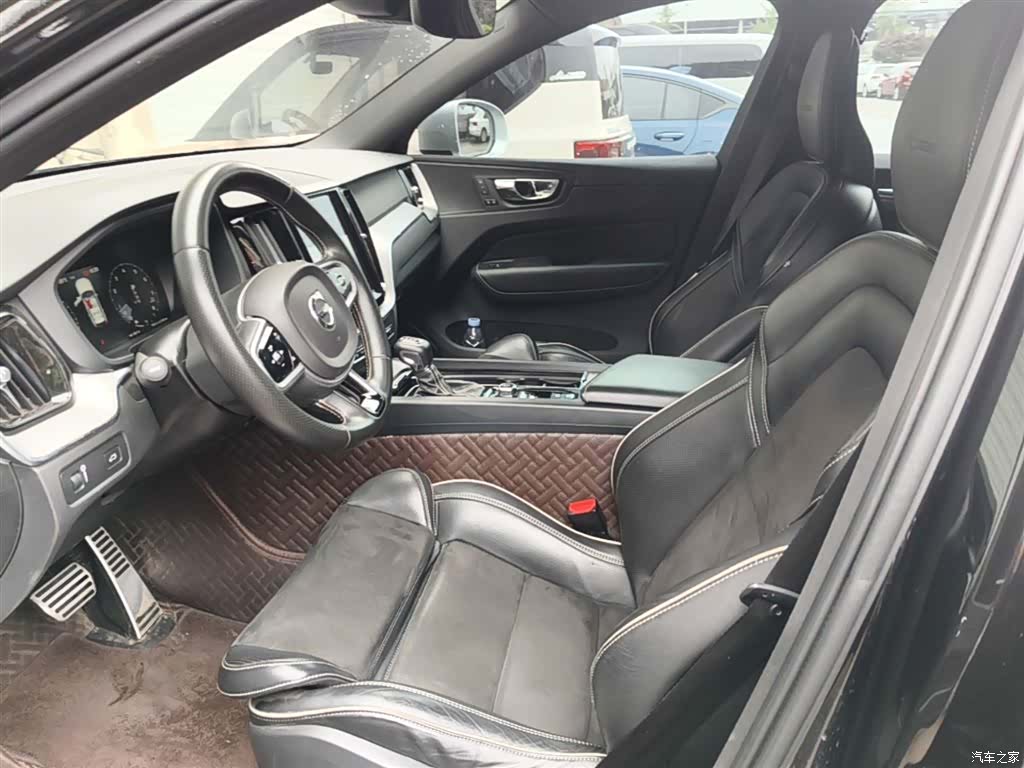Volvo XC60, 2018 15
