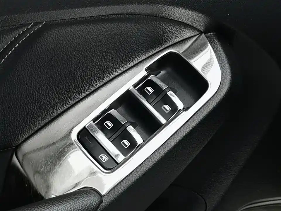 Roewe RX5 New energy