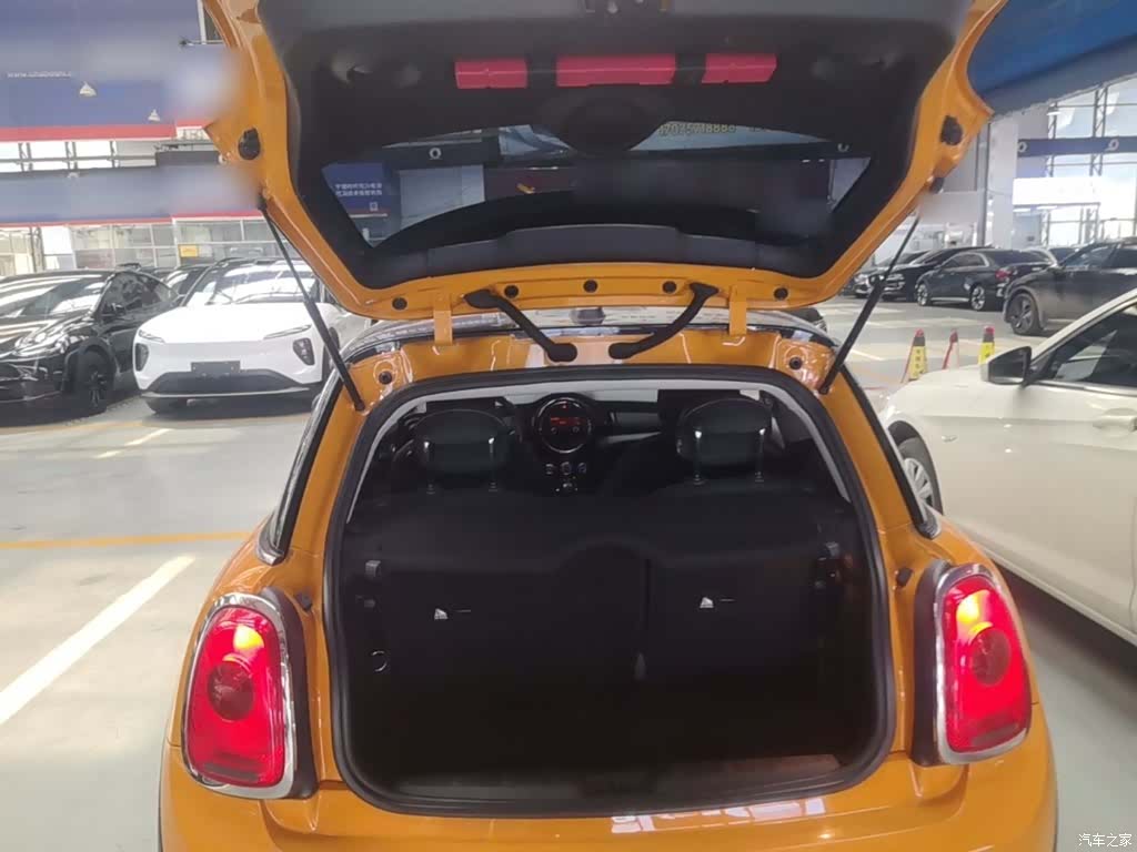 Mini ONE, 2015 19
