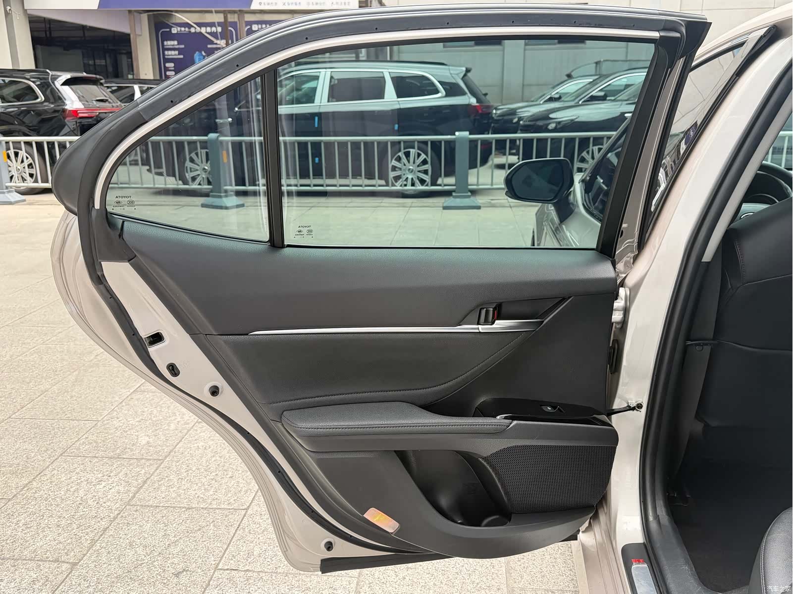 Toyota Camry, 2021 18