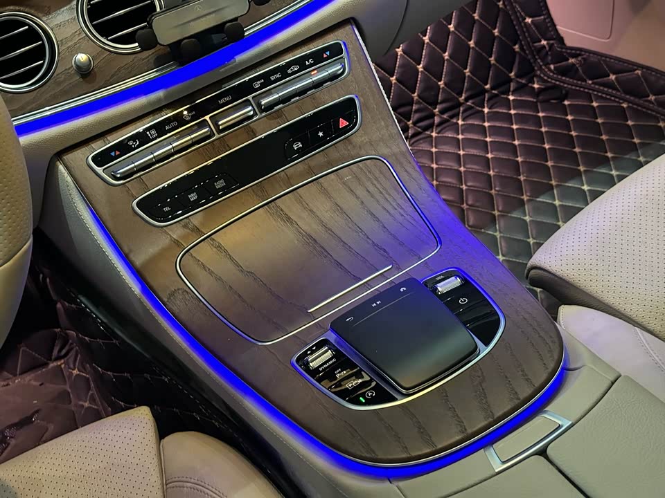 Mercedes-Benz E-class Mercedes-Benz E-class