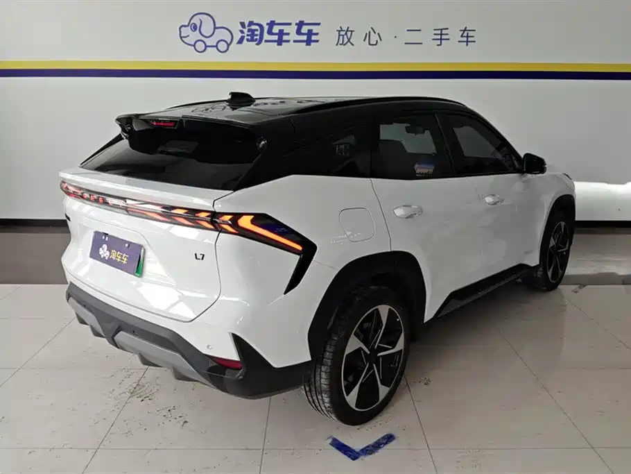 Geely Galaxy Galaxy L7