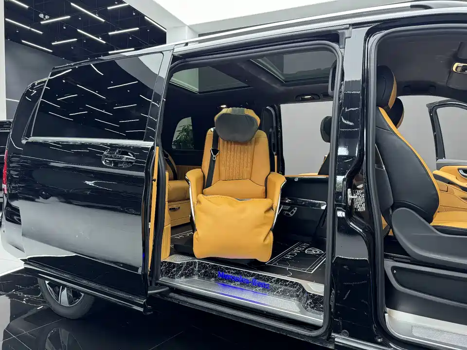 Mercedes-Benz V-class