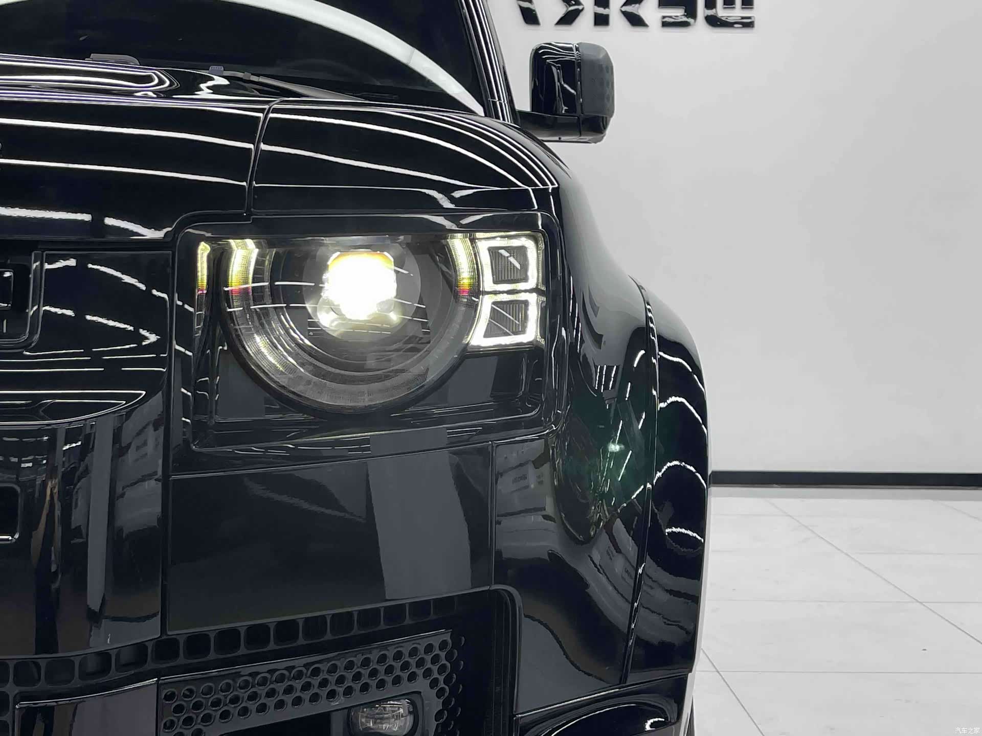 Land Rover Defender, 2024 19