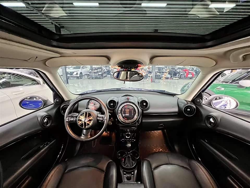 MINI COUNTRYMAN