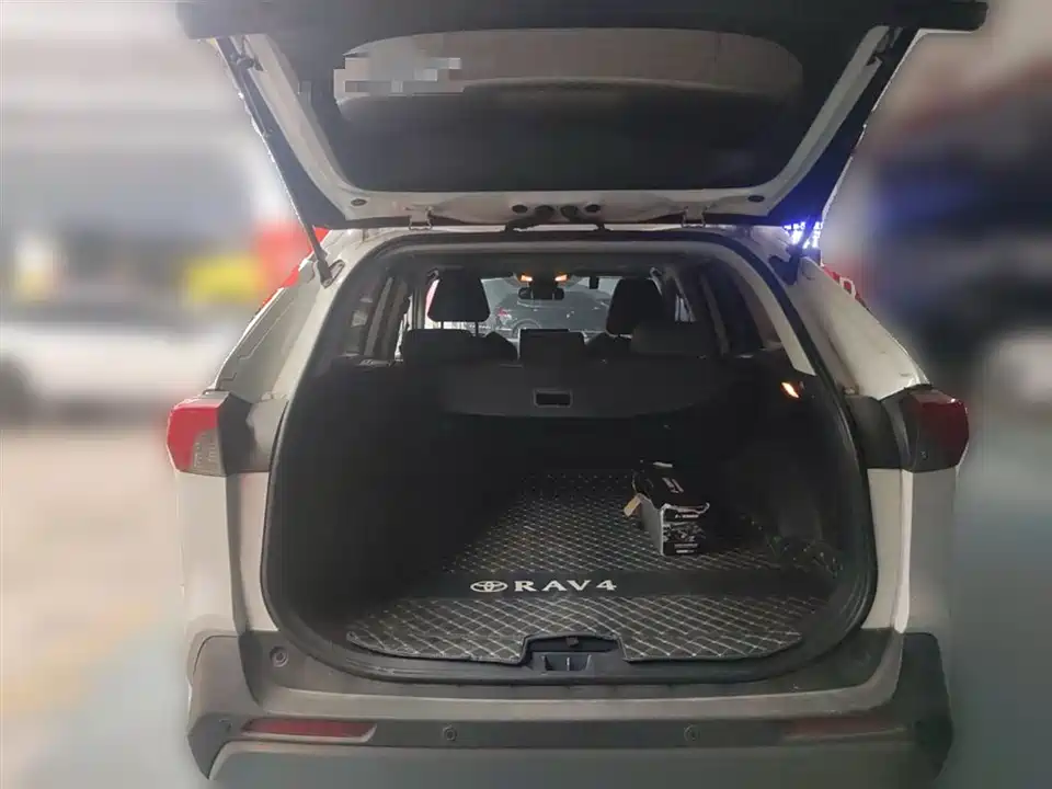 Toyota RAV4 Rongfang