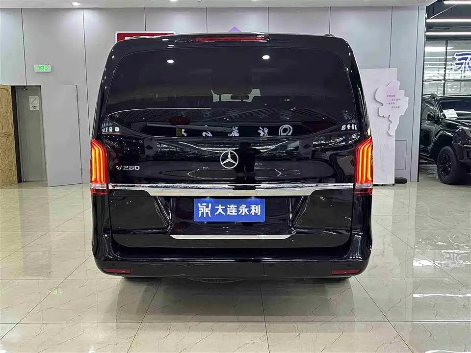 Mercedes-Benz V-class