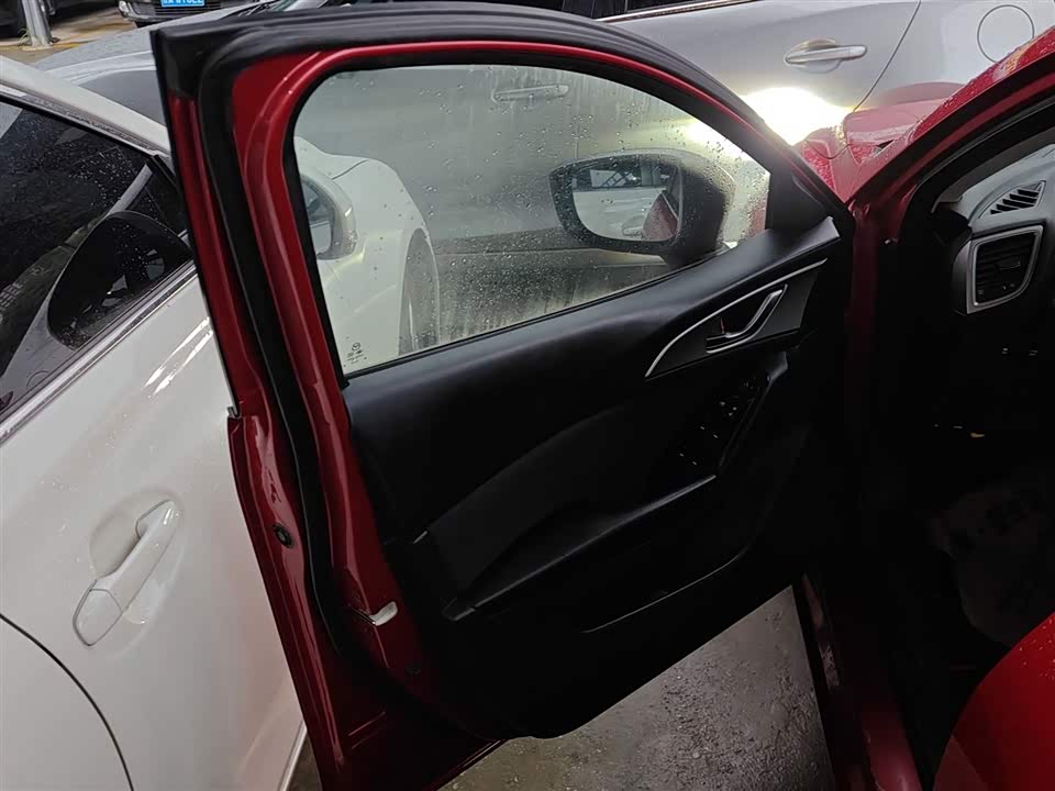 Mazda 3 Angkesaila Mazda 3 Angkesaila