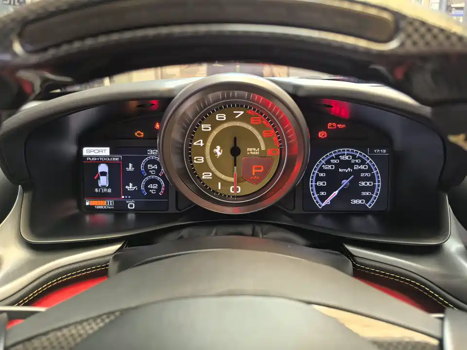 Ferrari GTC4Lusso