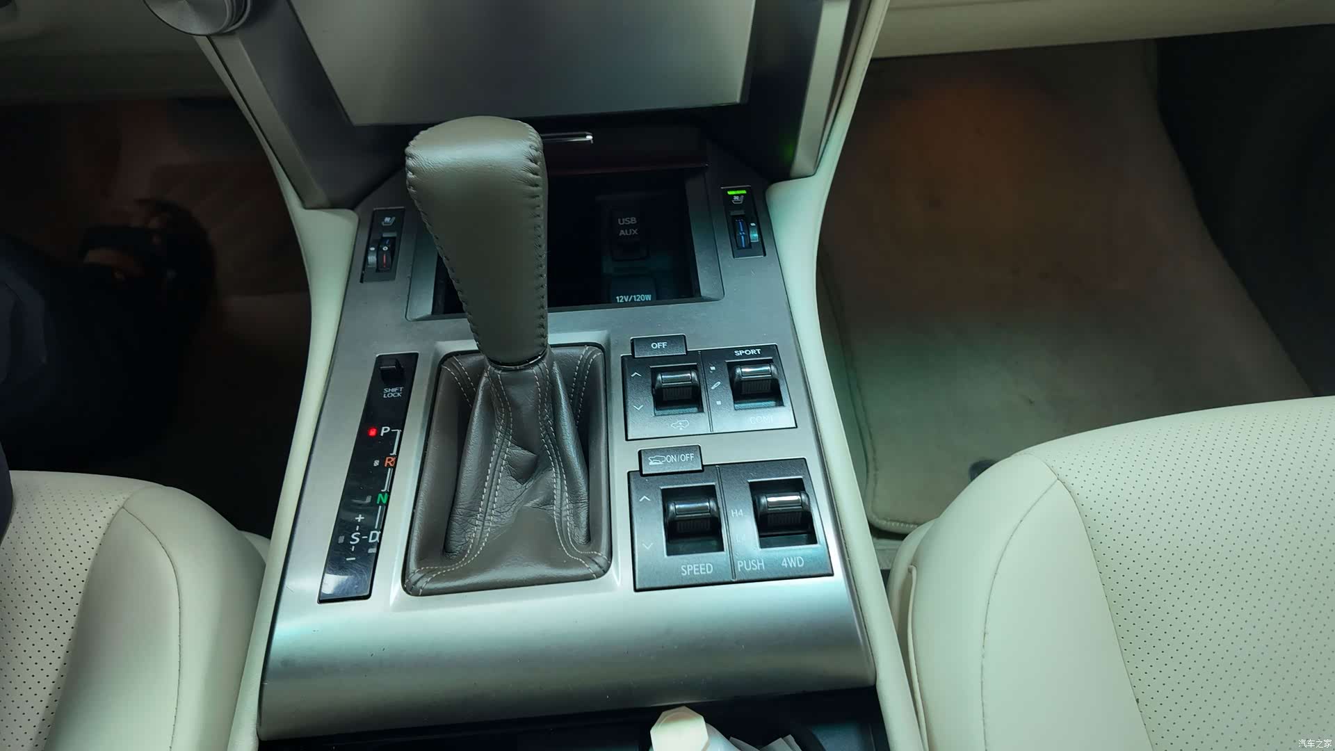 Lexus GX, 2011 3