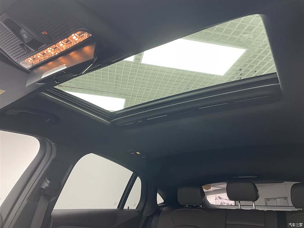 Mercedes-Benz GLC, 2018 14