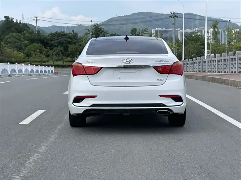 Hyundai Name picture