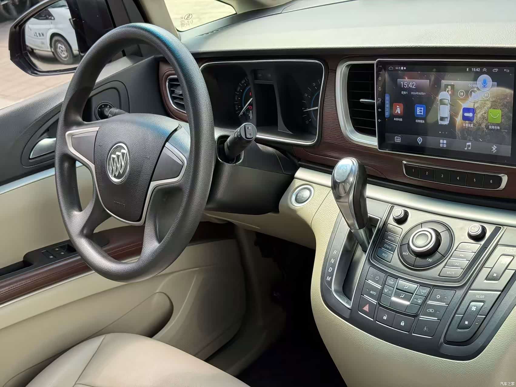 Buick GL8, 2017 15