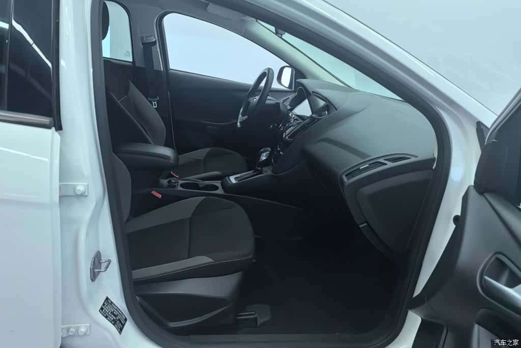 Ford Focus, 2013 8