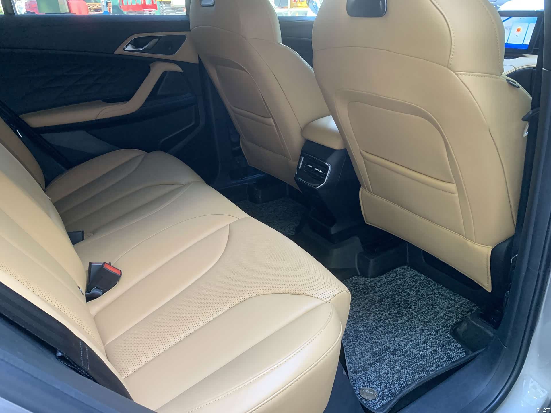 Roewe RX5, 2022 11