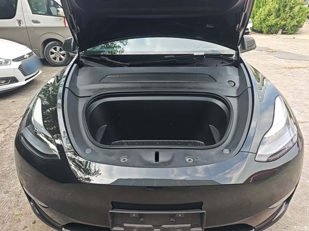 Tesla Model Y, 2023 20